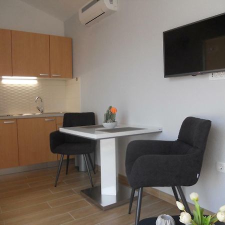 Apartments Mihalic I Baska  Luaran gambar