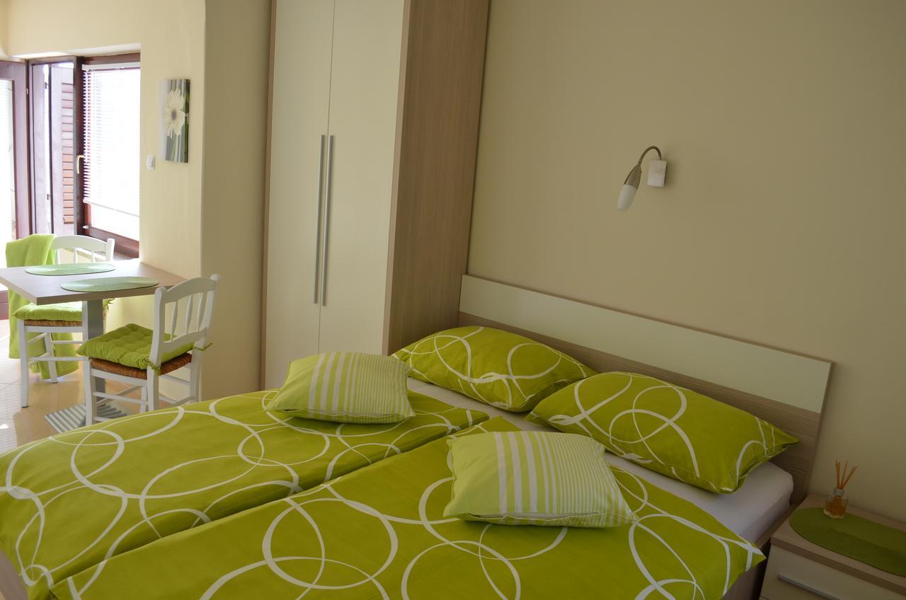 Apartments Mihalic I Baska  Luaran gambar