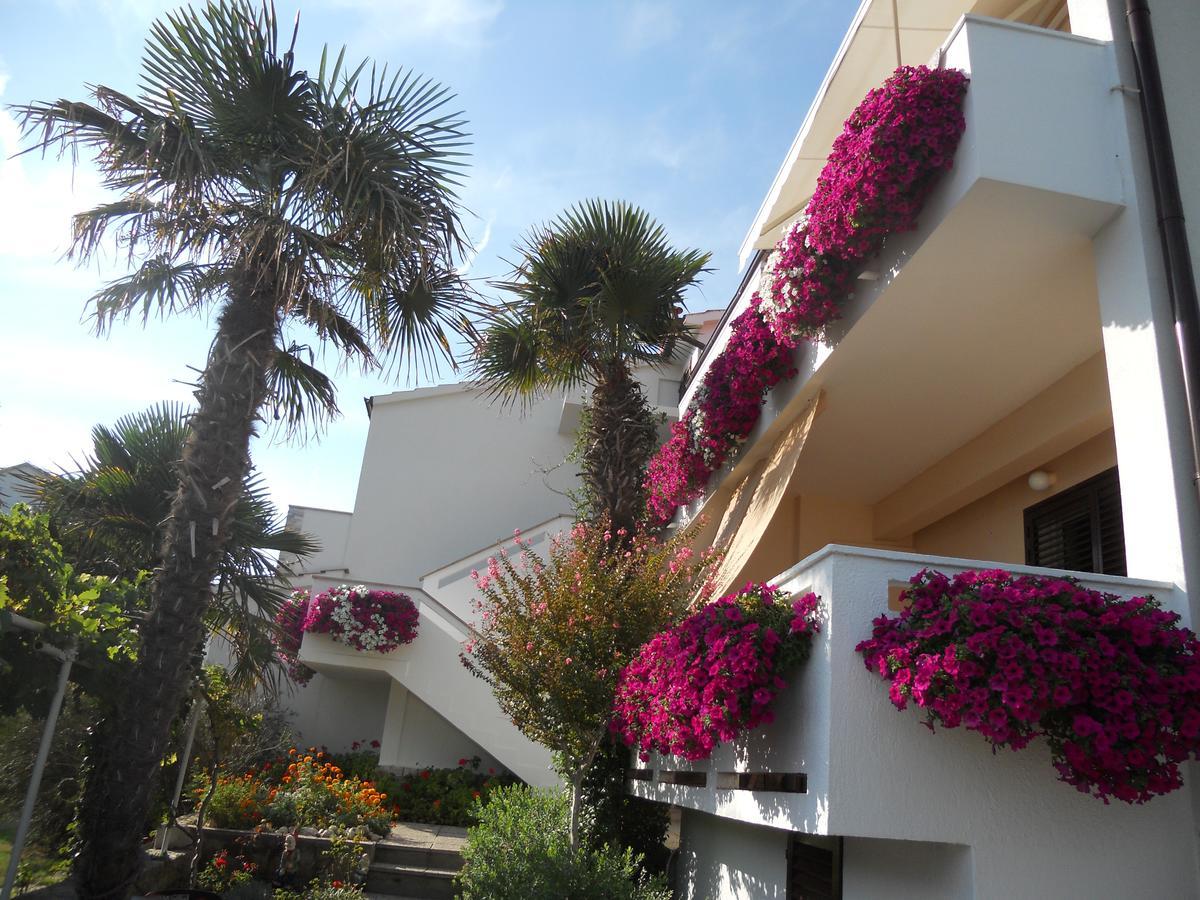 Apartments Mihalic I Baska  Luaran gambar