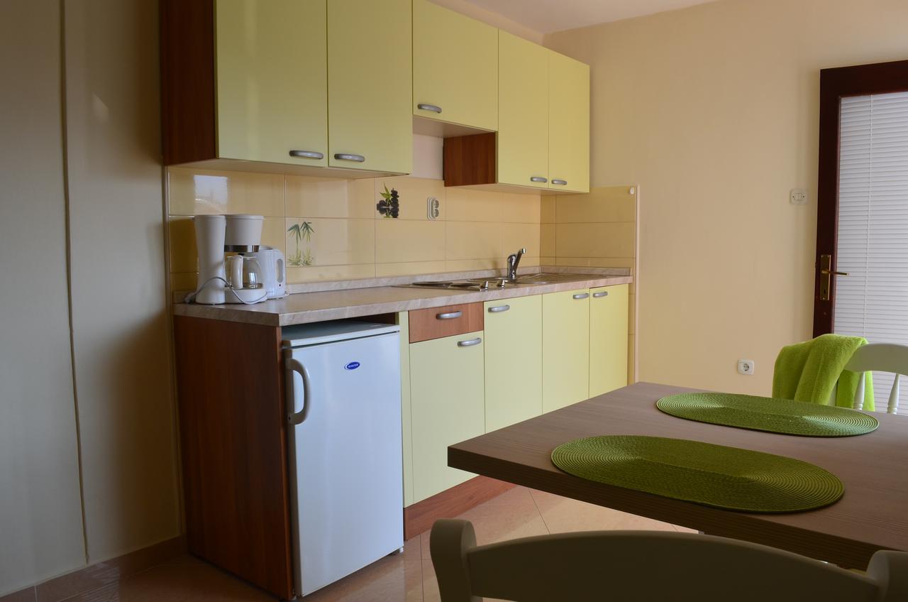 Apartments Mihalic I Baska  Luaran gambar