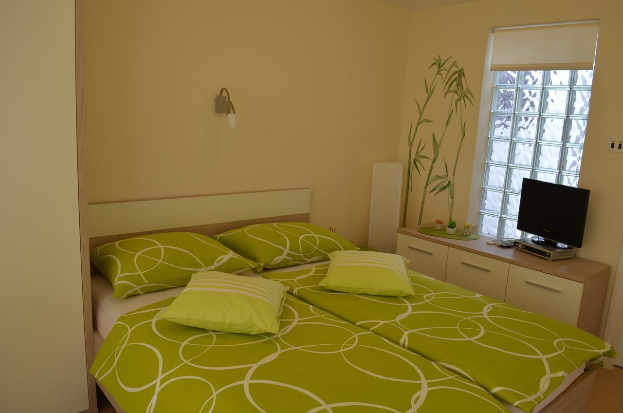 Apartments Mihalic I Baska  Luaran gambar