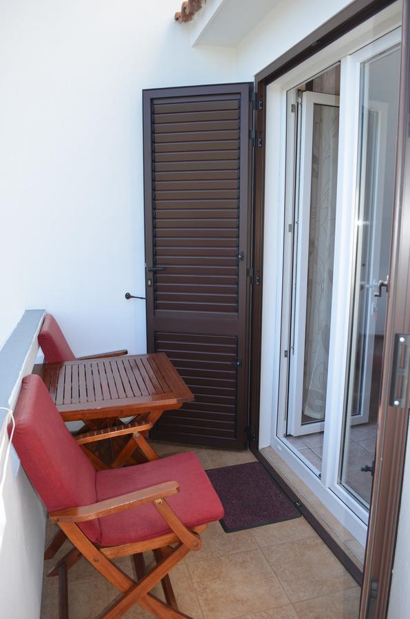 Apartments Mihalic I Baska  Luaran gambar