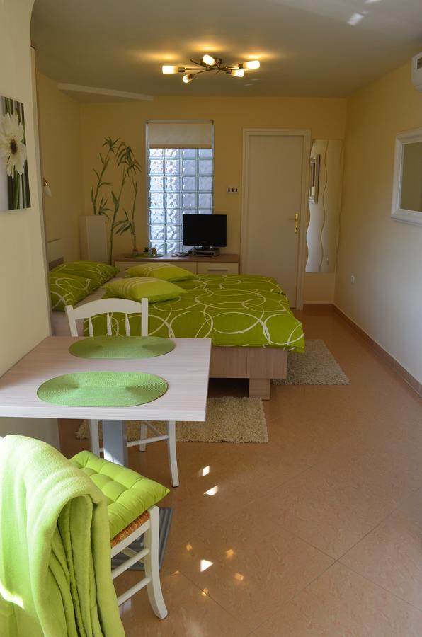 Apartments Mihalic I Baska  Luaran gambar