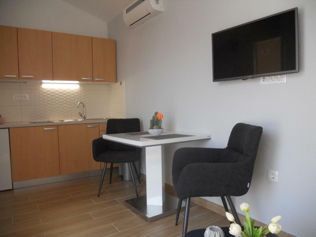 Apartments Mihalic I Baska  Luaran gambar