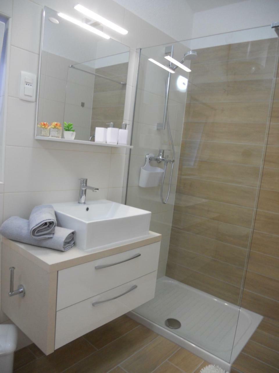 Apartments Mihalic I Baska  Luaran gambar